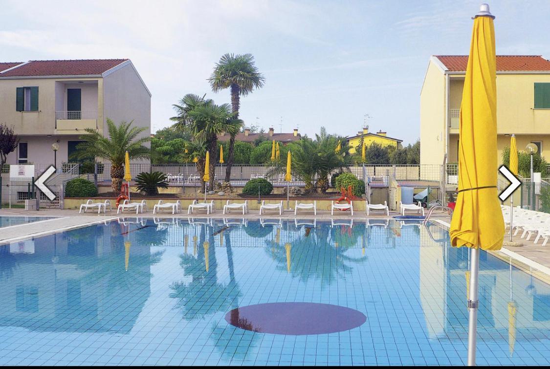 Apartment Caorle De Lux Swimming Pool, Parking, Garden Exterior photo