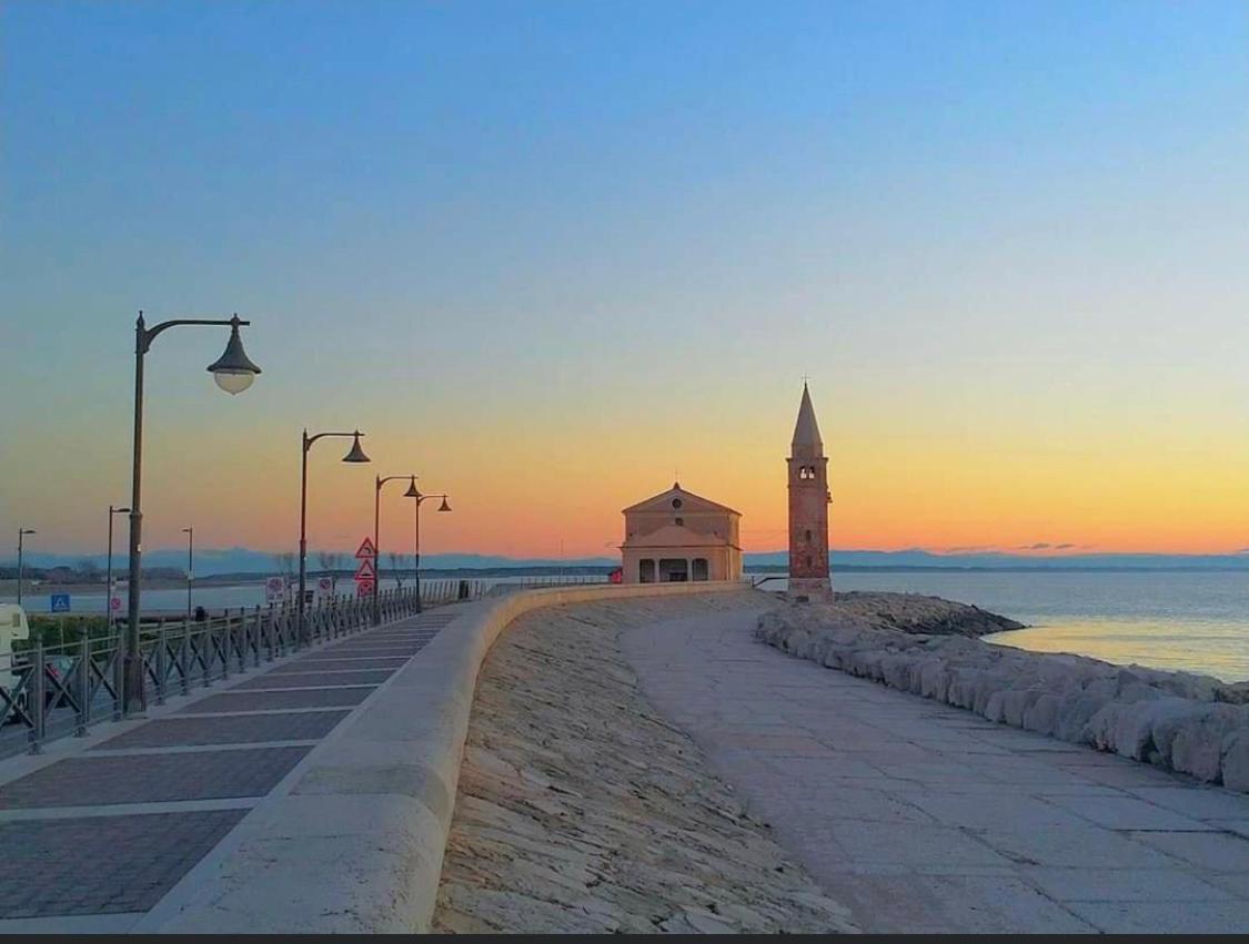 Apartment Caorle De Lux Swimming Pool, Parking, Garden Exterior photo