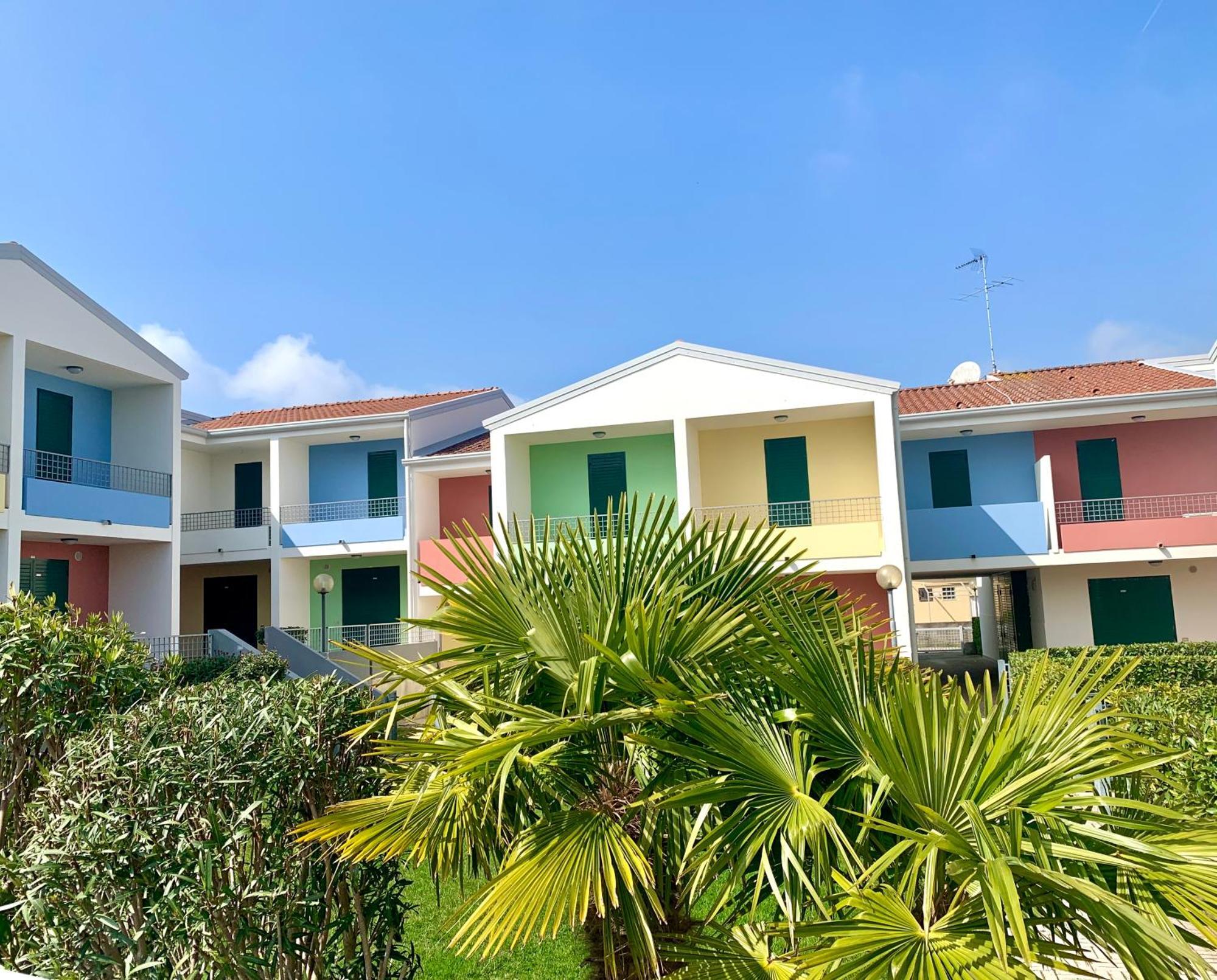 Apartment Caorle De Lux Swimming Pool, Parking, Garden Exterior photo